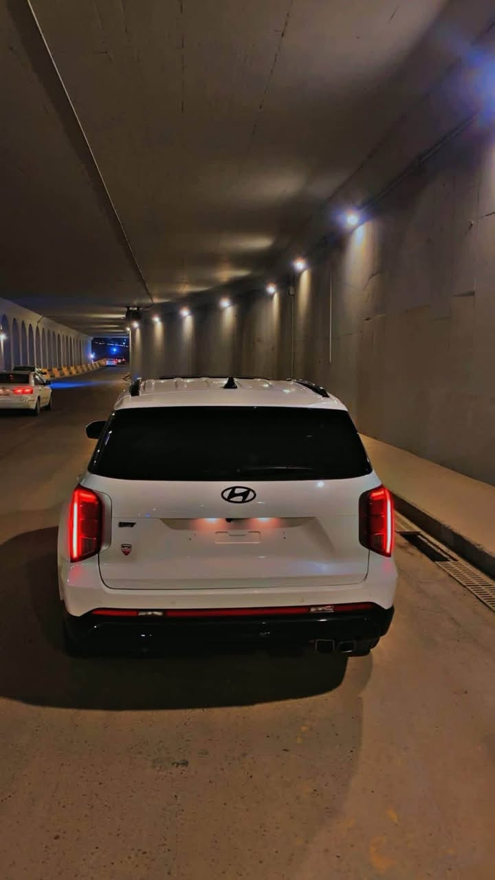 سلام عليكم 
بلاسايد 2023 XRT بلاك ادشن
فول مواصفات 
فتحه 
ترحيب ابواب +داخليه
جنطه كهرباء 
شفتات استيرن 
رادارات خلفيه +اماميه +جانبيه
لدات امامي خلفي
كشنات كهرباء 
كشنات هيتر 
كشنات منفصل Vip 
تبريد خلفي منصل 
مكينه 3800 
السياره جاهزه لااخير  حادثها قبق جنطه مبدل اصلي وكاله والبنيد والجاملغ الخلفي ربعه صبغ اثر طخت ستوته كما موضح بصور عارضها ب285 وبيه مجال تجي تكلبها وتشلع عيوني *********** النجف, العراق
