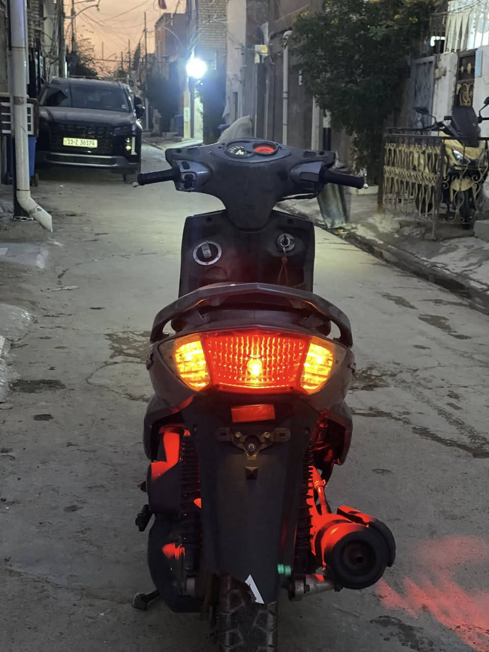 السلام عليكم سكنس فحل ياباني قبق نفخ استاند حساس الدراجه مصار اقل السنه منزله رمبه خرسه والصلاه على محمد مكفوله كفاله عامه محرك وكفرات كله بلاد فقط جاملق الطين الوره مكسور شوي منه مكان بغداد مدينه الصدر الاورفلي الاتصال ***********
