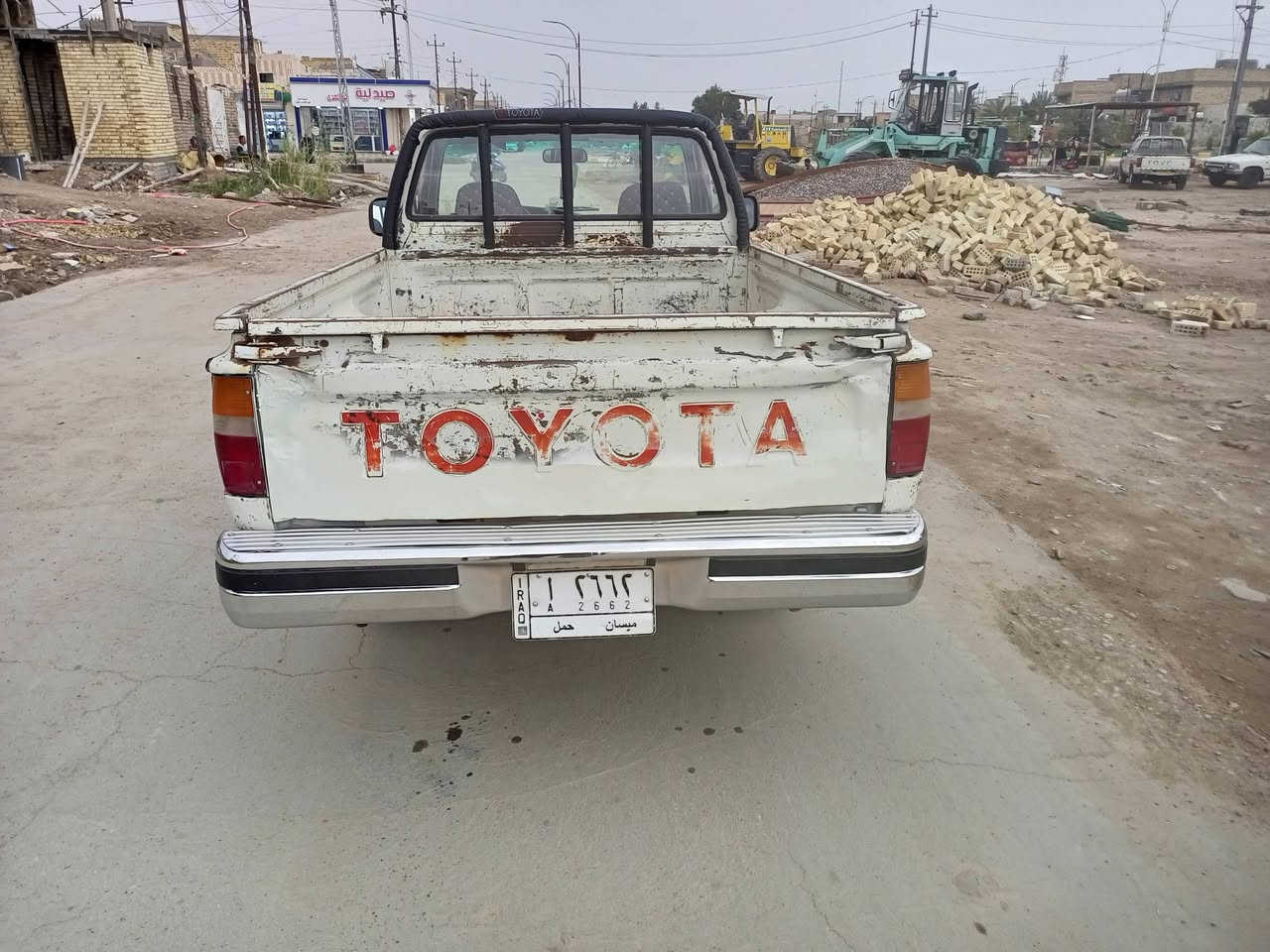 للبيع بيكم تيوته موديل 89 رقم ميسان مشروع وطني تحويل ثاني يوم سنويه الغاية 2028 مكينة وكير حداديه شاصي مكفول كهربائية ودوشمه جديده تخم تاير  سياره جاهزة كل نقص ما بيه مكان الناصريه قضاء الرفاعي رقم الهاتف ***********   *********** سعر 40 بيه مجال بسيط
