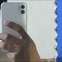 آيفون ١١ • ١٢٨ جيجا • شاشة مشروخة