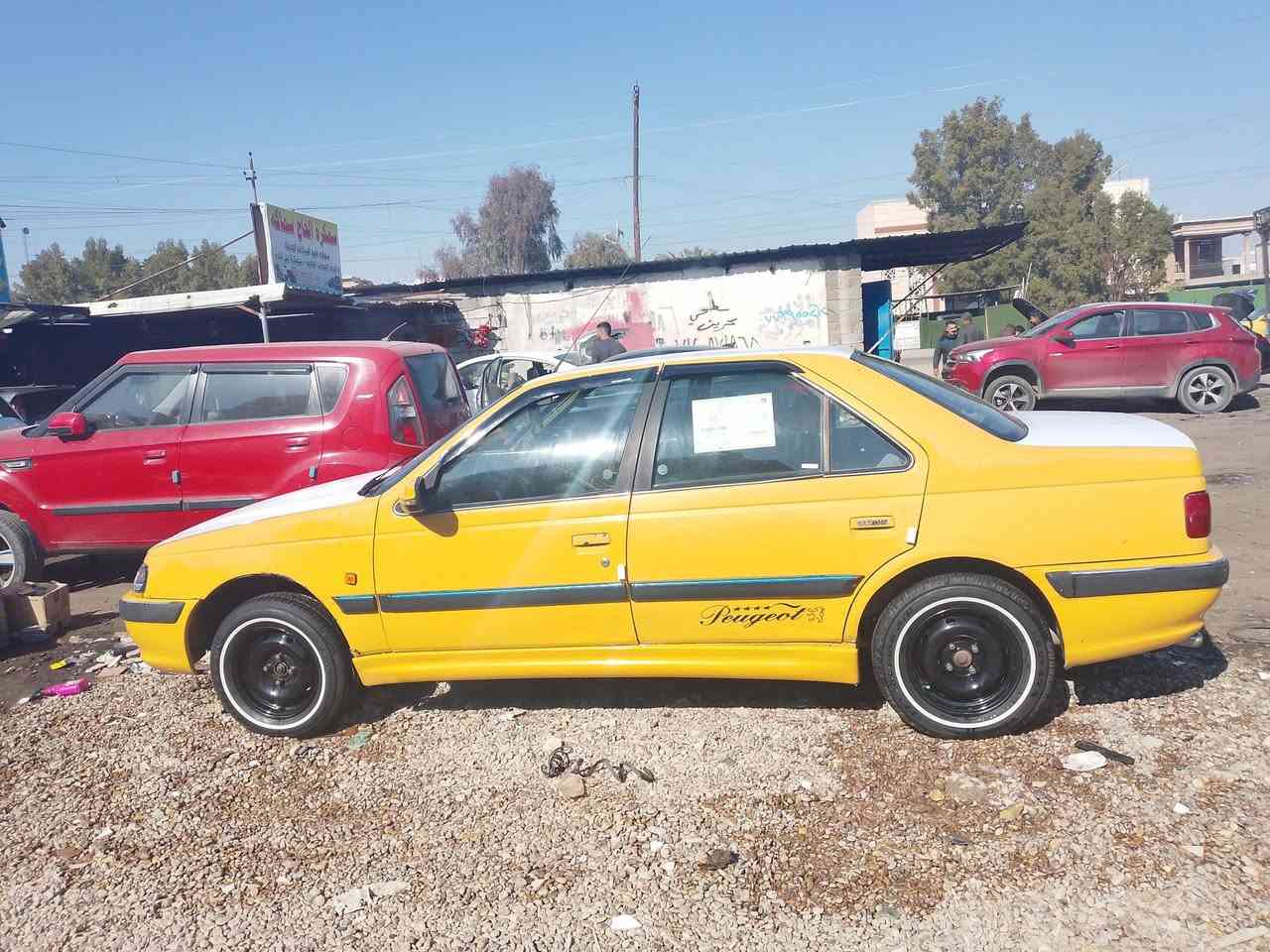 سلام عليكم بيجو بارص مديل 13محرك وكير وصدر خير من الله مكفولات تبريد تخم تأير جديد باتري جديد وشمه مصفره هيه وغرامات سعر 36وبيهه رقمي ***********
