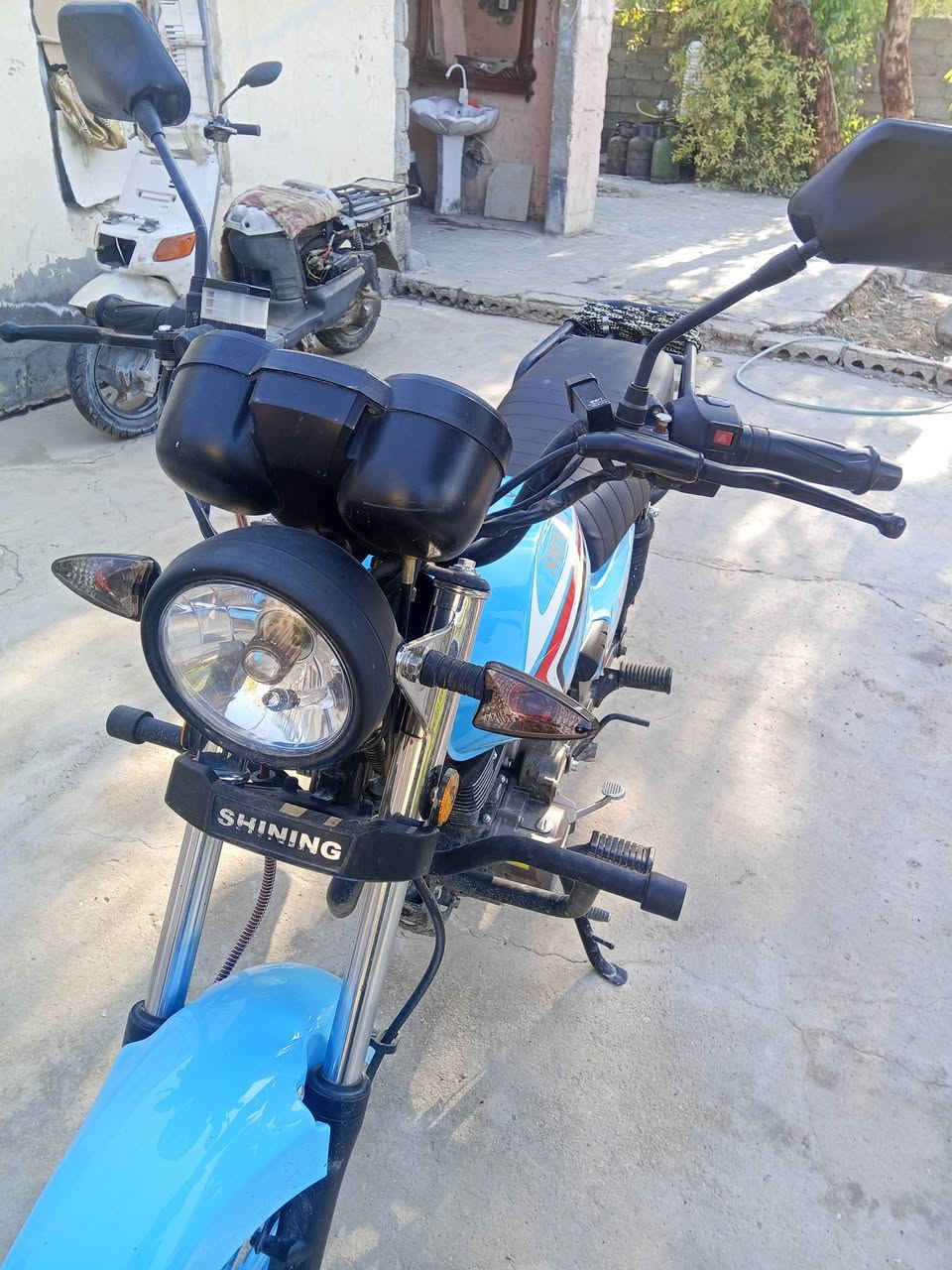 السلام عليكم دراجه لل بيع شاينك مديل 23 السعر علا هاذه الرقم ***********
