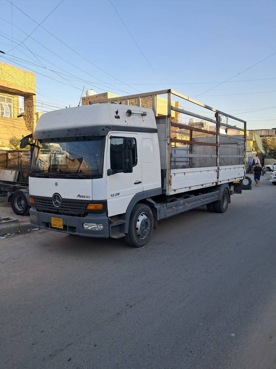 السلام عليكم اتيكو للبيع شمعه دبل قمارة دبل مناميه جام كهربائي كير 100 فقسه هاف وقفل سرعه 6 بستم 8 برغي موديل 2003 تايرات 22.5 بدي قطعتين باب جك مكفوله كفاله عامه رقم سليمانيه تستلم مني رقم الجديد مجموعه أكتروس امامي خلفي جوبلس قامه مكاني بغداد الشعب للاستفسار ***********\***********
