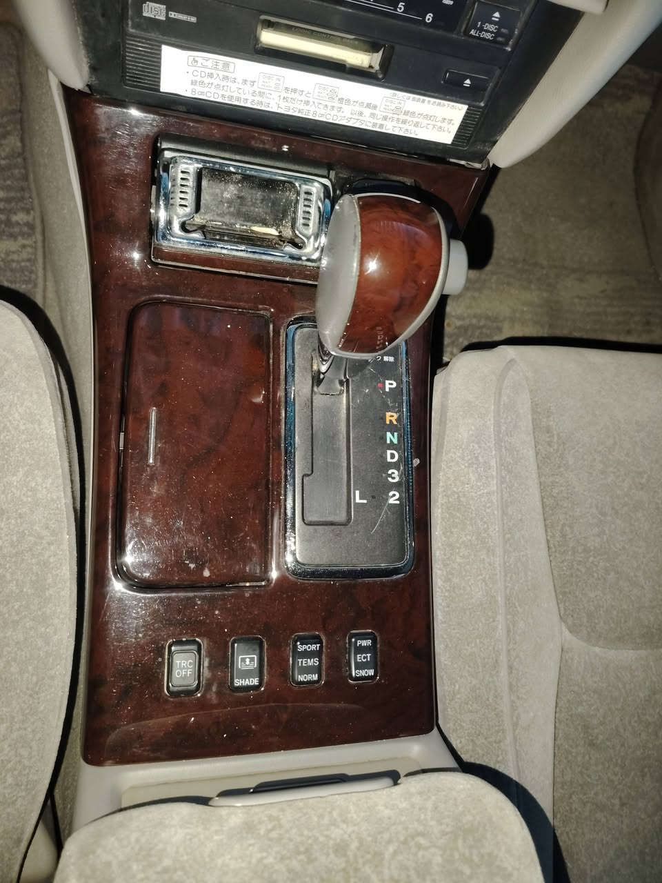 سلام عليكم للبيع ملكه ٢٠٠٢ كفاله عامه من كلشي ومن لزلغ ماشيه ٨٦الف جاهزه من كلشي حاجز بسمي تترقم بأي محافظه ١٠٦ وبيه مجال ***********
المكان بابل
