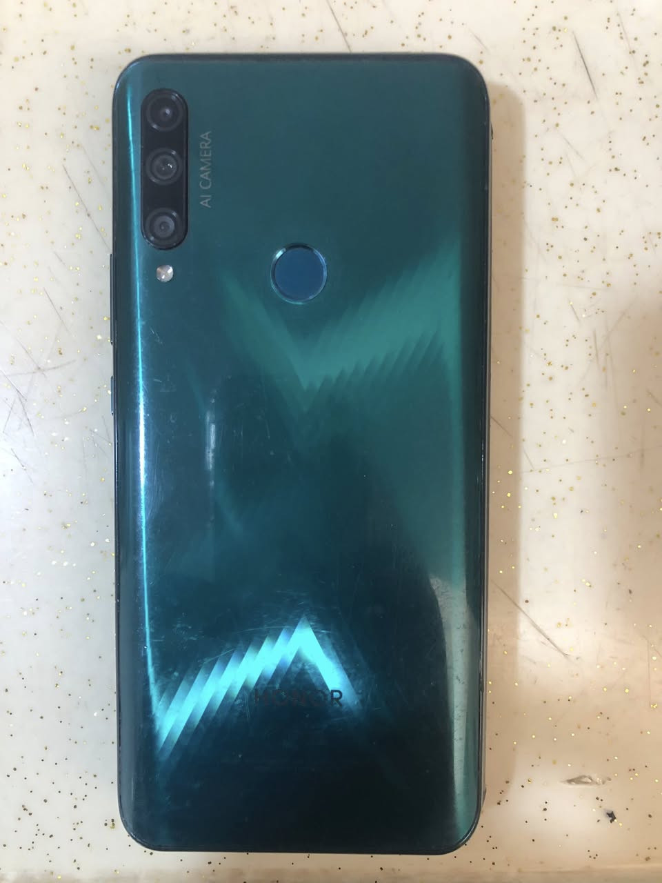 للبيع هونر X 9 غني عن التعريف مكفول من أي عطل أو شخط كله شغال فقط امبدل شاشه اصليه مال تفصيخ نفس الجهاز عالفحص كامره منبثقة بصمة ضهر ذاكرة 128 رام 6 معالج قوي بالالعاب بطارية 5000 شاحنه تايبسي شحن سريع ميصرف نهائياً سلس وسريع مكاني بغداد السعر 100 الف الشراي يجي خاص


**إذا كنت صاحب هذا الإعلان وتريد حذفه لأي سبب، رجاءا أرسل رسالة إلى الدعم الفني**