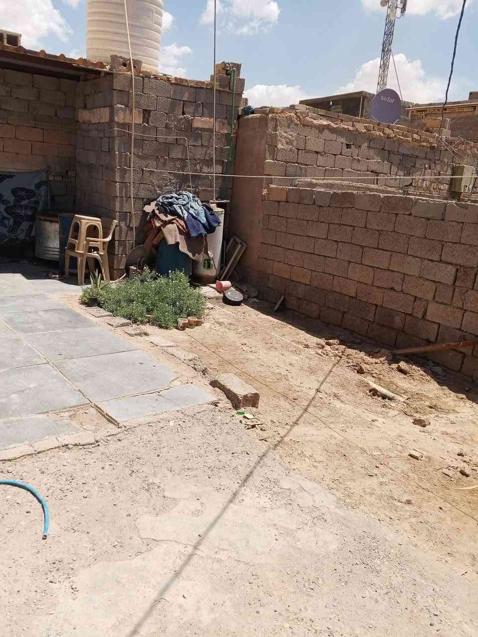السلام عليكم
بيت للبيع المساحه 190
بناء غرفتين و صاله و مطبخ
العنوان الدوانم مقابيل اسواق الحسين ع وره نجاح ابو الانترنيت اي استفسار التصال عل ***********
