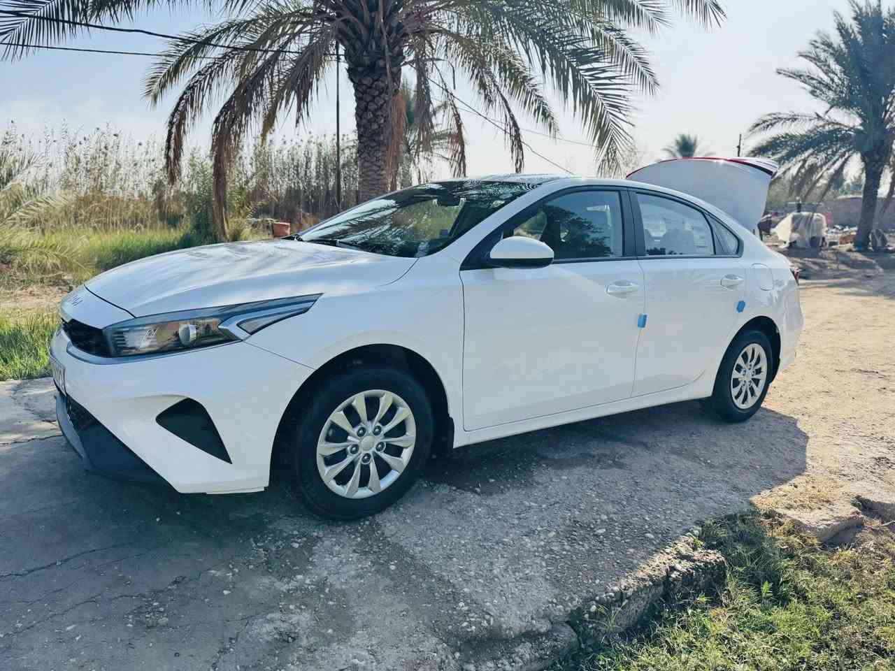 سيراتو ٢٠٢٤مكينه ٢٠٠٠ماشيه ٥٤بيه شخط زغير باب خلفي عكس سايق واضح صوره مكان واسط  الزبيديه السعر١٨٥
***********
***********
