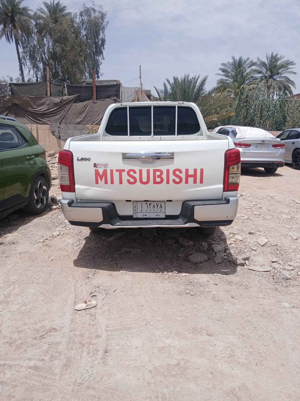 السلام عليكم
 ميسبوشي L200 موديل 2020 بانزين كير عادي دفع رباعي السياره مكفوله كفاله عامه السعر 175 للاستفسار الاتصال على الرقم ***********
