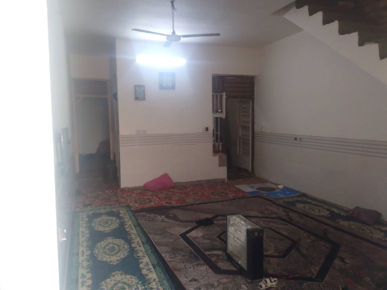 اسلام عليكم دار البيع  مساحة ١٠٠ منطقة الكماليه معوقين قرب الرءاسة  طابو زراعي خدمات كاماله ماء كهرباء مجاري تبليط  سعر ٦٠ اتصل ***********
