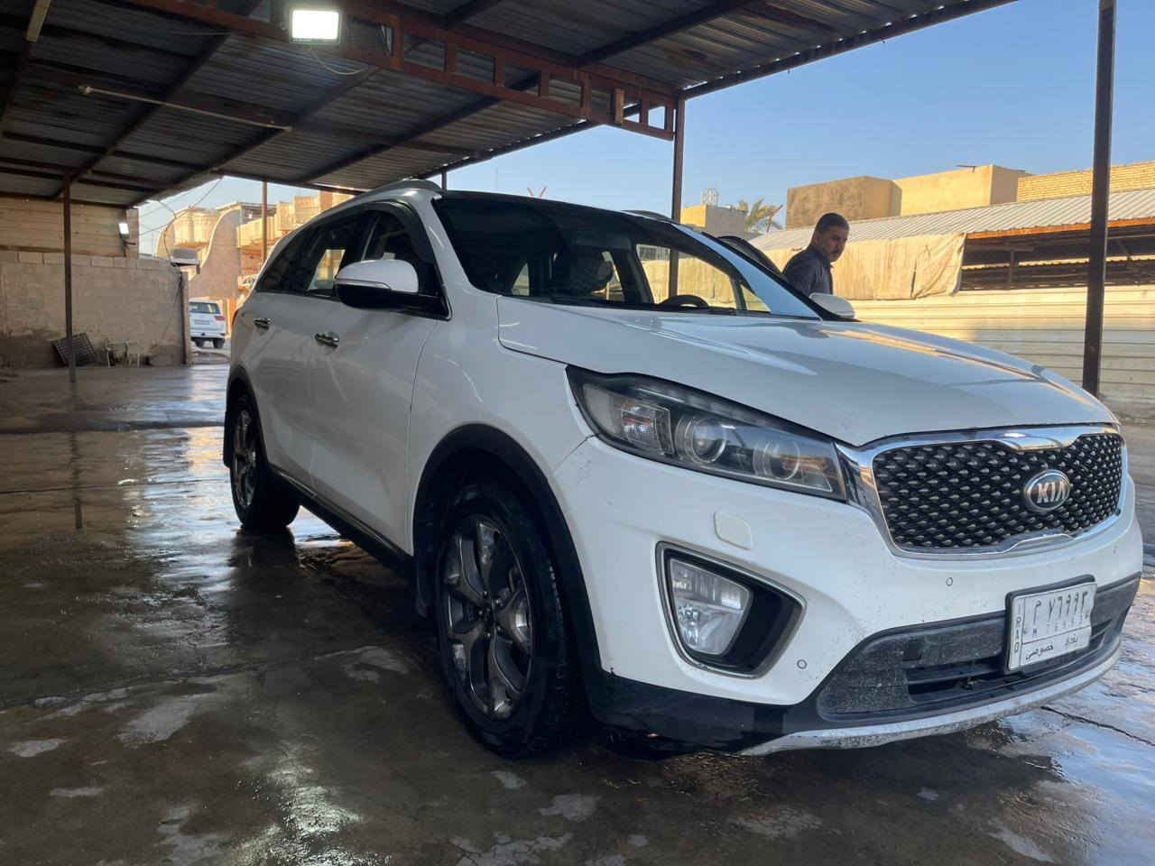 سورنتو ٢٠١٧ خليجي ٧ راكب فول مواصفات عدا الرباعي رقم بغداد مصبوغة عام
***********
