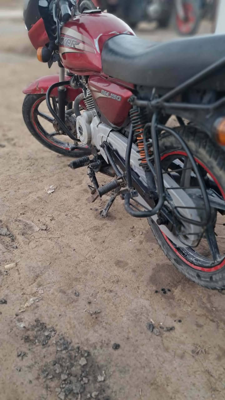 بوكسر مرقم سنويه للبيع موديل 18 مسجل 19 دراجه حلوه ومحركها ناعم لا تبخير ولا تنقيص كهرباءيات كلها شغاله
السعر مليون وبيها مجال كلش بسيط للأستفسار *********** انتصال او واتساب العنوان بعقوبه الرحمه
