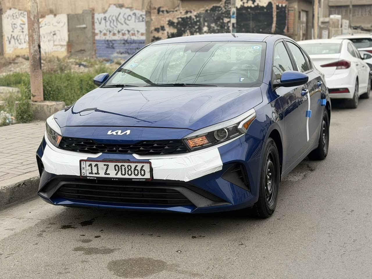 السلام عليكم للبيع فقط بلخير على الياخذه سيارةً تخبل سعره حلو أمريكية لون جويتي ازرق 
موديل 2023 فورتي محرك دوش 2000 كير محرك كفاله من الفتح والبخار ماشيه ٣٨ من امريكة ٢٨ يعني بلعراق ١٠ ماشيه #
حادثه قطعه تبديل قطعه صبغ فقط باب خلفي جاملغ خلفي 
بجم كبس ايرباك برده جاهزه بدون اي نقص منظومة زنون رقم بغداد إنكليزي هزه ارقام جدد تحويل مباشر 
سعره ١٤٧ نقد سعر بيع رجائا اخوان مستعجل على بيعته وسعره حلو مكانه بغداد البياع *********** 

صور حادث وسونار ناشره
