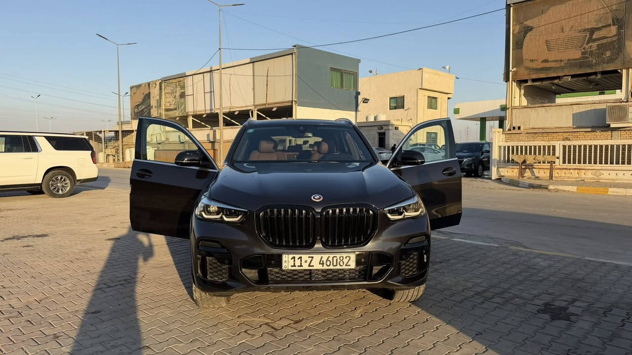 Bmw X5 للبيع
مواصفات السيارة : 
🔴موديل 2023
🔴هايبرد + بانزين + كهرباء
🔴عداد السيارة 25 الف فقط
🔴تدفئة كشنات امامية وخلفية وستيرن
🔴بانوراما
🔴جكات
🔴كامرات 360
🔴نقطة عمياء
🔴تثبيت سرعة
🔴رقم بغداد المشروع الوطني باسمي تحويل ثاني يوم

 السيارة فول ومواصفاتها معروفه وضربتها كلش خفيفة بدون ايرباك ولا شواصي ولا لغد وصورة الحادث موجودة شوفوها
سويتلها بوليش ونانو سيراميك وبدلت دهن وفلاتر قبل اسبوعين والسيارة كاملة من كلشي بدون اي نقص وشاحنتها موجودة
 واي مكان تردون تاخذوها تفحصون ماعندي مشكلة
• السعر 46000 $
للاستفسار اكثر اكتبلي بالتعليقات او خاص او على الرقم 
***********
