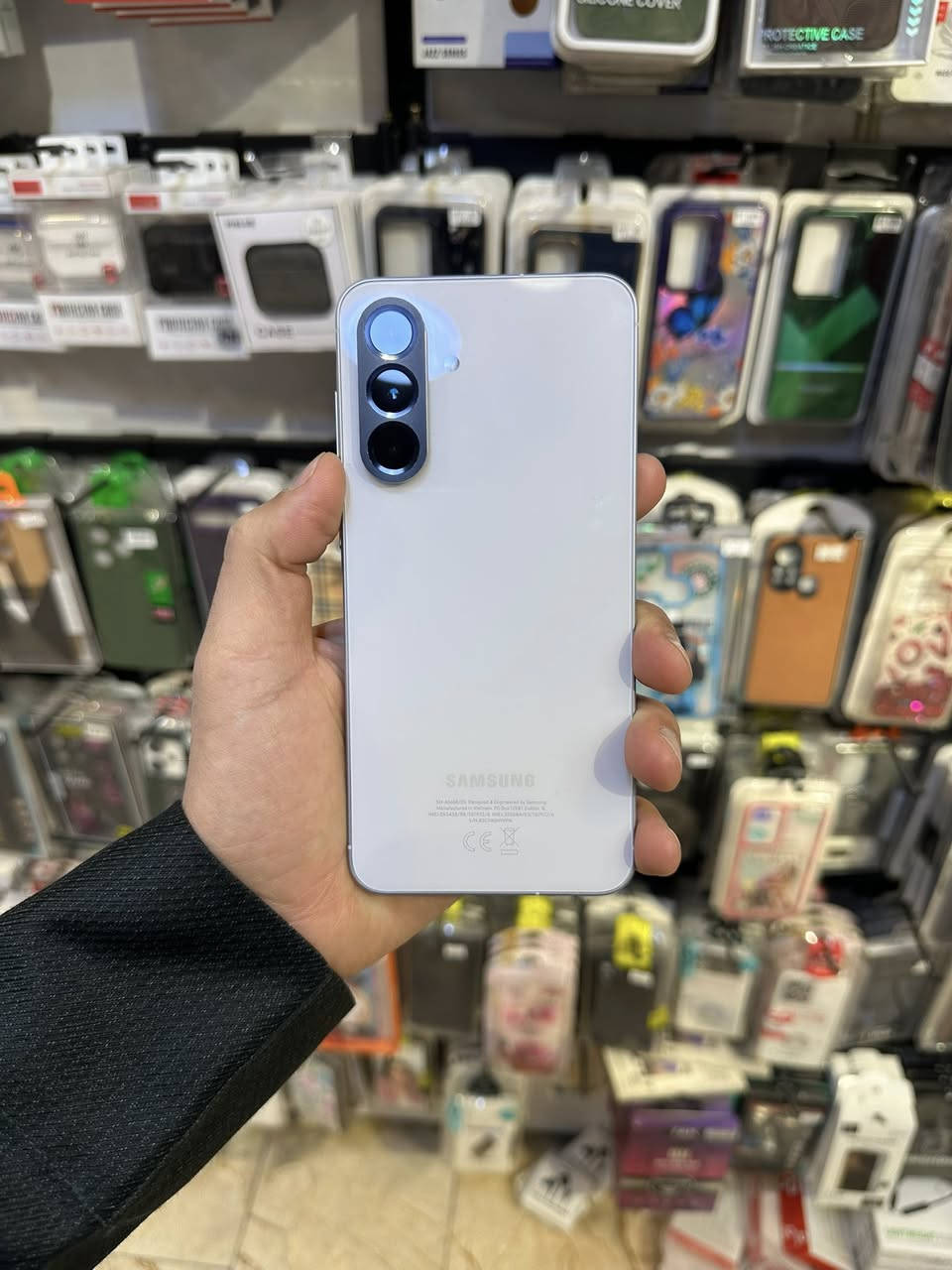 السلام عليكم
Samsung A56 256/8GB
نظافة ‎%‎
باكيت وكيبل أصلي
مكفول من التصليح ومن أي خلل
مستعمل شهر واحد فقط
السعر 340 قفل
مكاني بغداد العامرية
***********
لا يوجد توصيل
