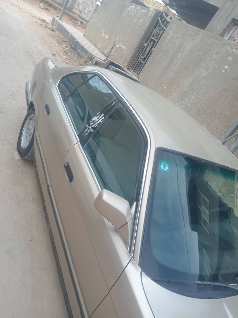 السلام عليكم بي ائم 525مكينه مسكر عدله موديل 1992مكفوله مكينه وكير وحداديه كهربائيات كله شغله السياره شرط المداور مكان السياره ديوانية السعر 55 وبيهه مجال تلفون ***********
