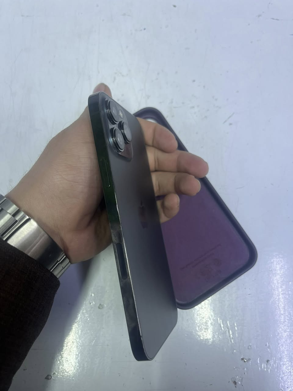 ايفون 13 برو ماكس 
نومذج m 
ذاكره 128 
بطاريه 81 
الجهاز شرط ما مفتوح وما يعبر هوا ولا داخل صيانه وين ما يعجبك اضربه حاسبه


**إذا كنت صاحب هذا الإعلان وتريد حذفه لأي سبب، رجاءا أرسل رسالة إلى الدعم الفني**