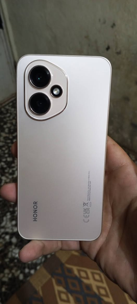 سلام عليكم عندي هونر 400
ذكره 512
رام 12
بدون ملحقات اخو جديد 
مراوس وي هونر 400برو حته لو بي فطر بل ضهر بس كون فطر خفيف


**إذا كنت صاحب هذا الإعلان وتريد حذفه لأي سبب، رجاءا أرسل رسالة إلى الدعم الفني**