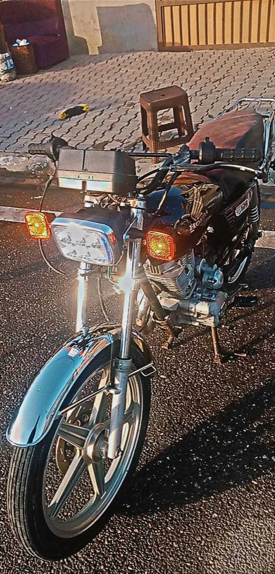 السلام عليكم موتور درجه اولى خمسه جير موتور نظيف كهربائيات شرط موتور 2017 محرك 20 مطار جدا نظيف السعر 275 وبي مجال الناس الطيبه وانا ما متواجد بالفيس هذا رقمي*********** كركوك
