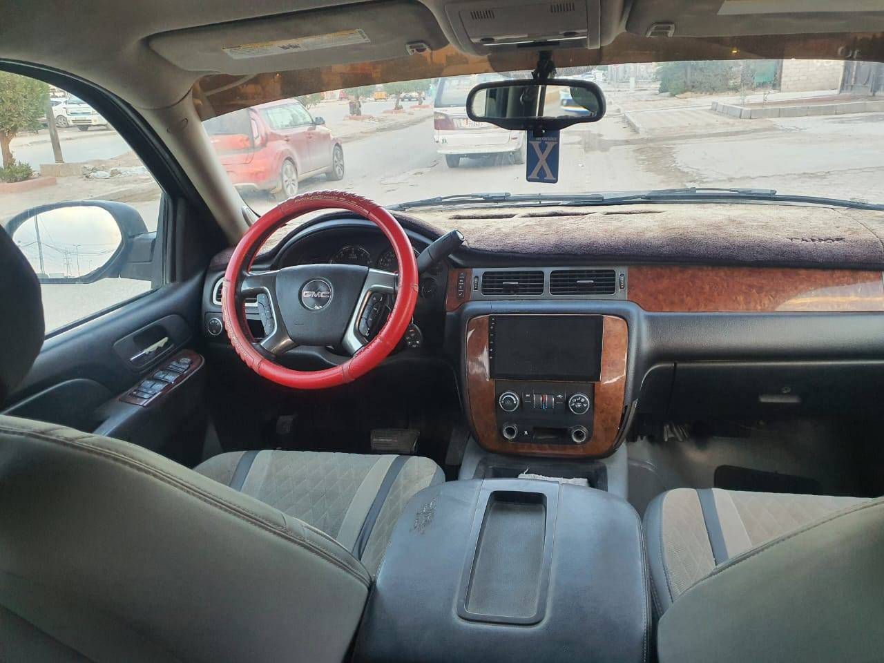 السلام عليكم يوكن 2007 وارد امريكي مكينة كير اكسل خير من الله حادثهة مدكر امامي السيارة جاهزة من كلشي وخصوصي
السعر 165 وقابل لتفاوض 
***********
مكتن السيارة بغداد الغزالية
