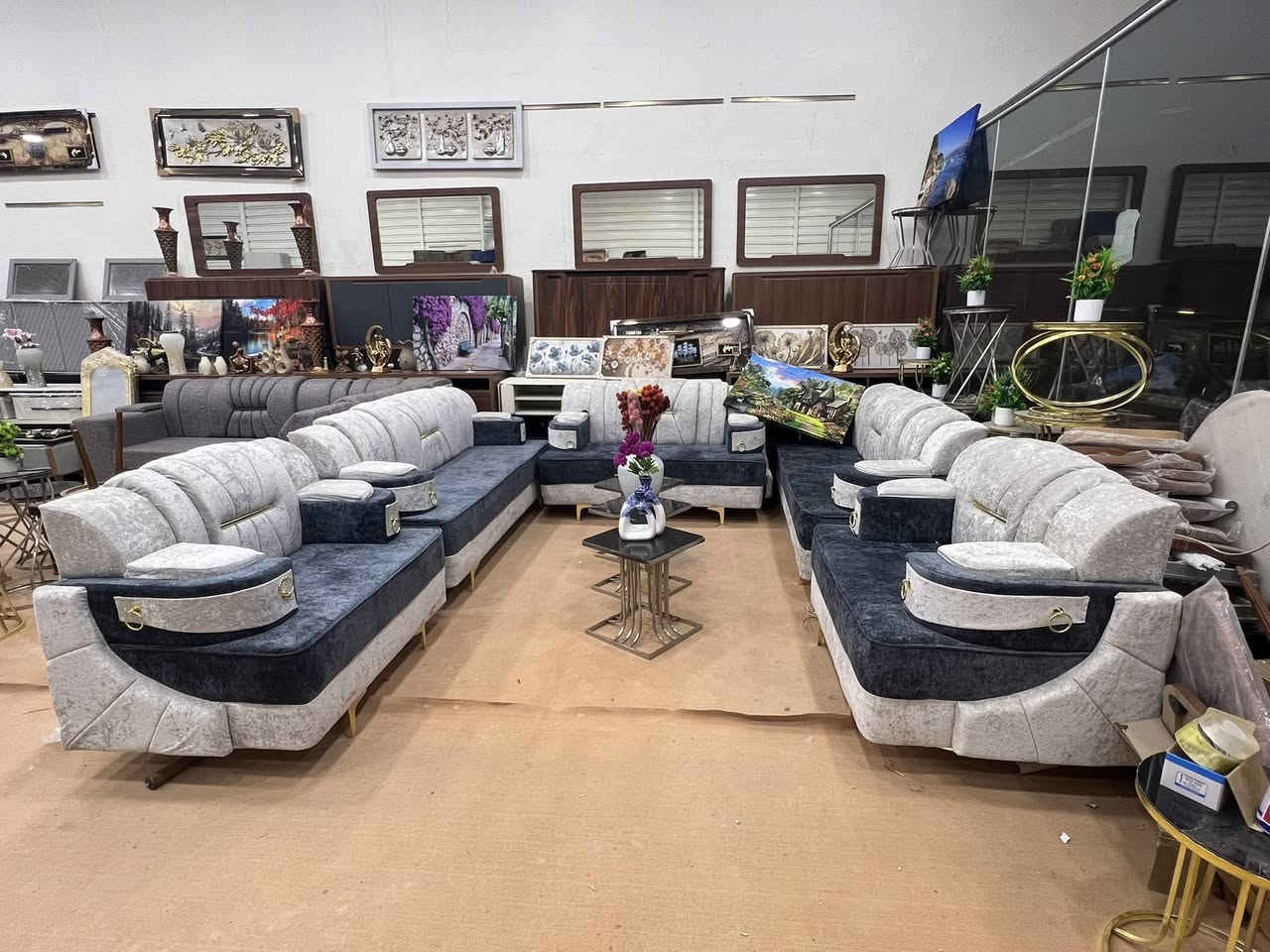 عرض عرض عرض 🌹بسم الله  ❤️العنوان حي ميسان مجاور مول جوهره آلعرب 🌹ديوان تخم 11مقعد بلوك اسود
حرف L قياس 7 متر  ❤️تسكام ثكيل سفنج مميز اول ضغط عالي بولستر طبي ❤️ضمان 3 سنوات 🌹فقط ب360🌹450🌹مع طبلات سعر مناسب🌹متوفر قياسات حسب الطلب سعر المتر 70 الف 85❤️
واتس ***********
