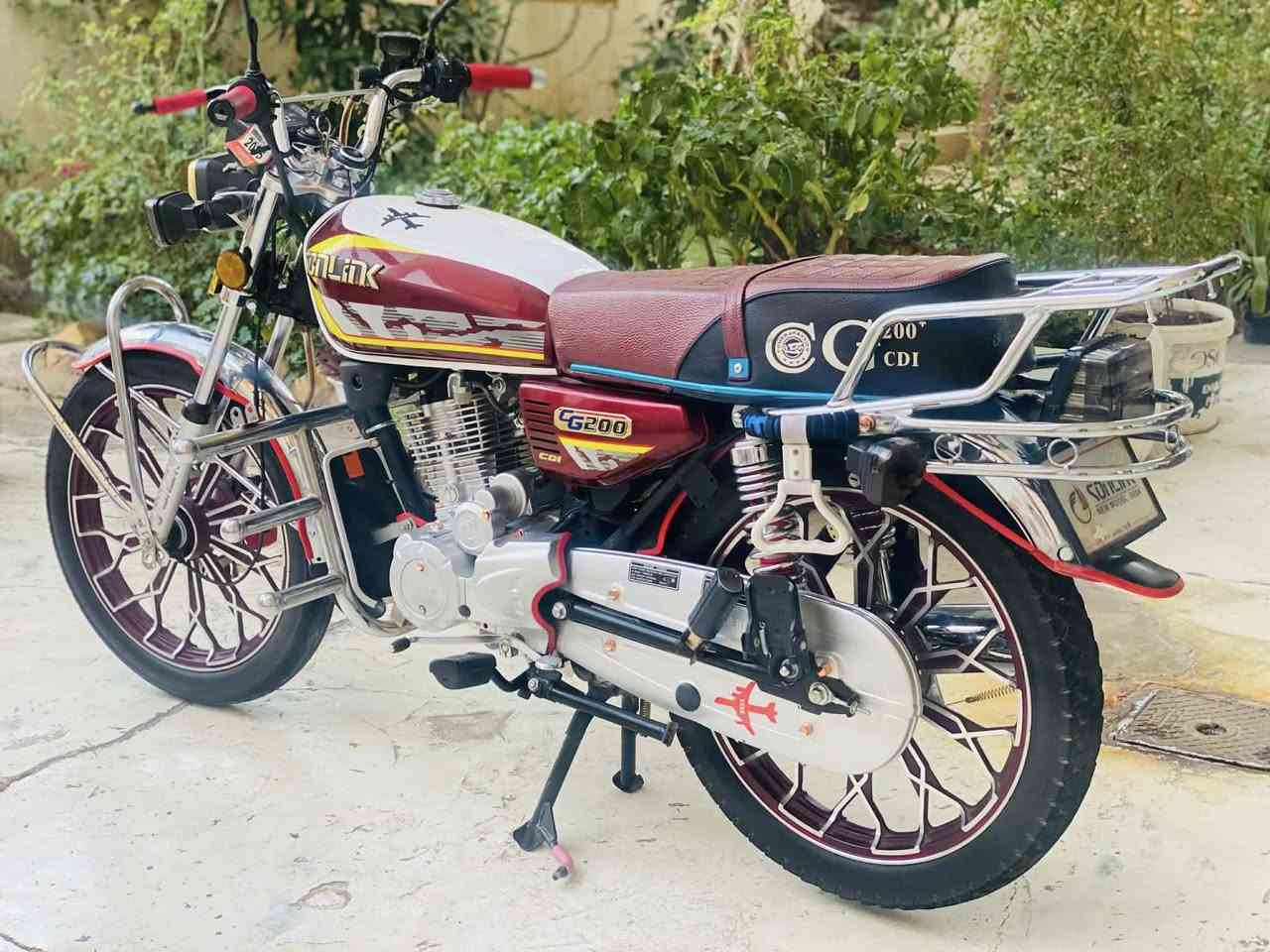 سلام عليكم دراجة سيفان سونك دراجة موديل 24 بس زيرو مماشية فدنوب مال خزن مكاني ديالى شهربان سعر سبعمية وخمسين  قفل قفل بدون معاملة ***********
