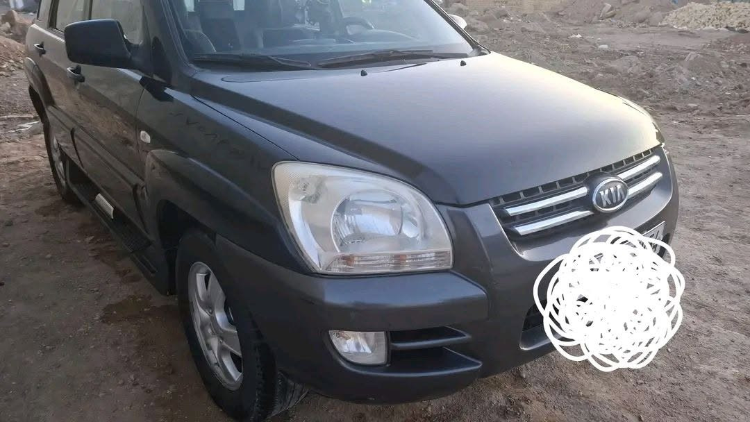 سلام عليكم
 سبورتج كير عادي وراد كوري دواخل اسود موديل ٢٠٠٧ كفالة عامة عامة جاهزة من كلشي تخم تاير جديد تبريد ثلج رقم دهوك باسم كردي ماشية ١٦٤ الف محرك ٢٠٠٠ مكان السيارة السماوة السعر دفتر وبيهة مجال بسيط كلش


**إذا كنت صاحب هذا الإعلان وتريد حذفه لأي سبب، رجاءا أرسل رسالة إلى الدعم الفني**
