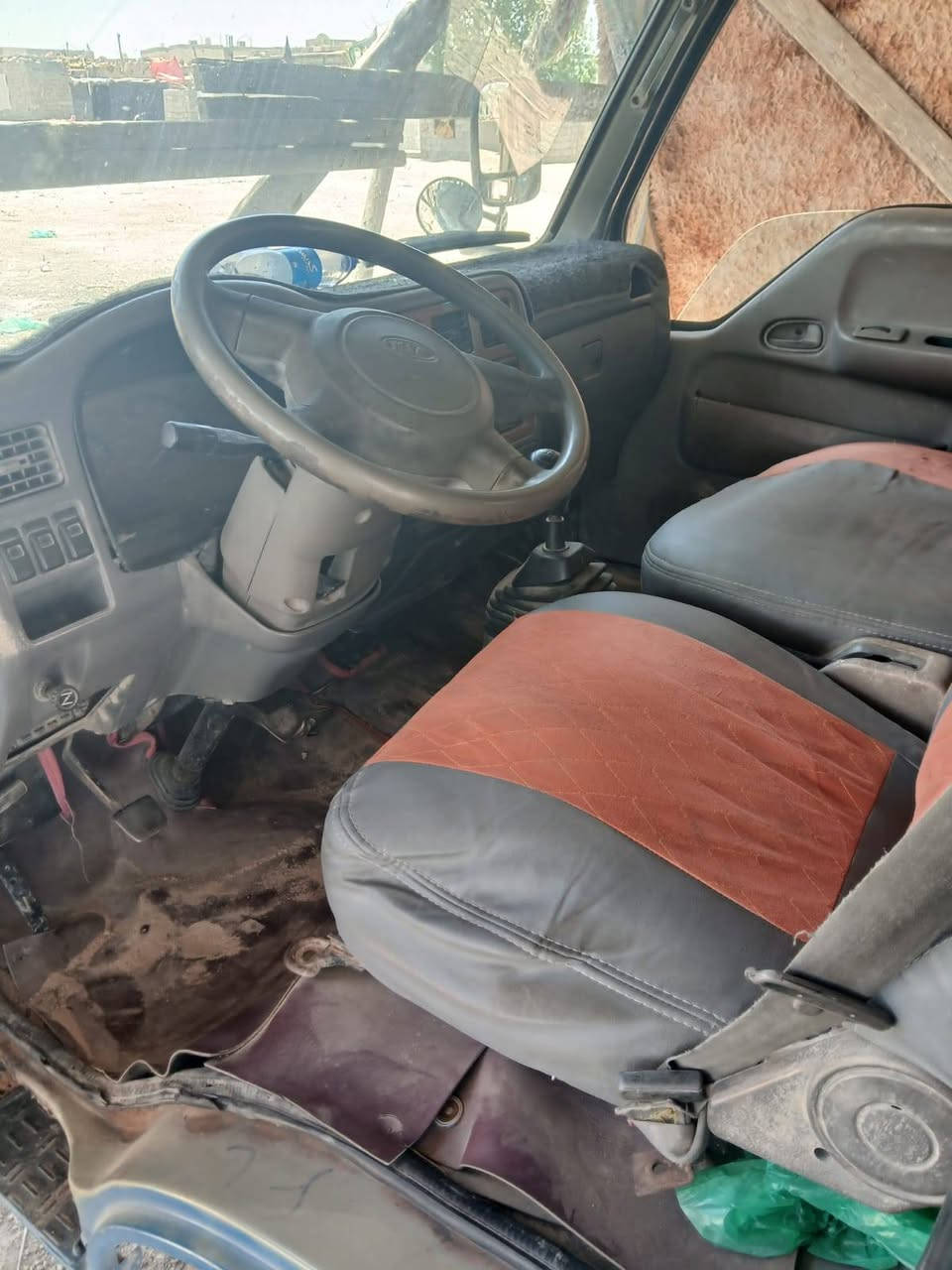 سلام عليكم كيه فنتيره البيع موديل 2000 محرك كير خير من الله حداديه كامله السياره الاستفسار الرقم *********** واتساب على خط موجود وهلن مسهلن
