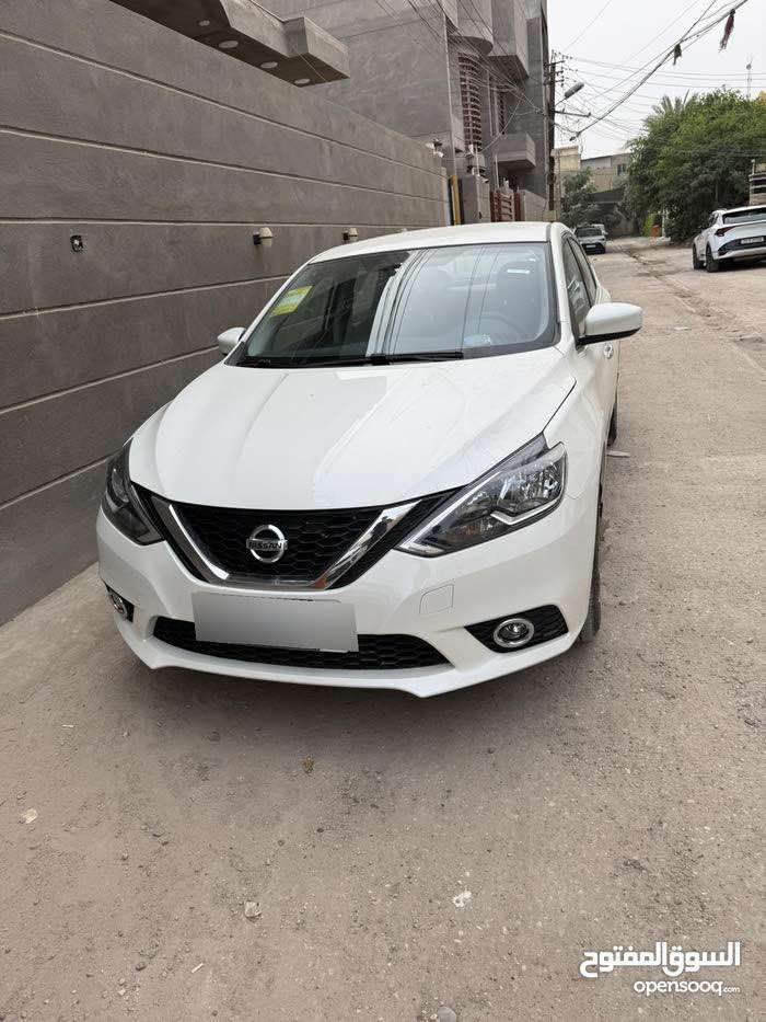 نيسان سنترا 2025 زيرو وحالياً ماشية 8000 جديدة جداً بحالة الوكالة داخل احمر مكفولة من كل شي رقم أربيل والهزة لحد 2027 السيارة شاشة وكامرة ويدات نيكل وبلوجكترات سعرها 129 وبيها مجال بسيط مكانها الأنبار فلوجة ***********  & *********** الفلوجة, الأنبار
