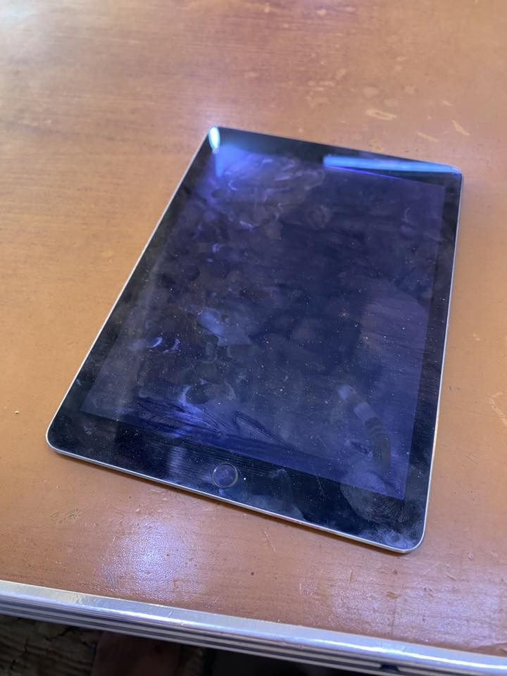 سلام عليكم ايباد r2 ذاكرته ٦٤ باطيره ٨٩ بس الكامرات ما يشتغلن السعر ١٢٠ وبي مجال


**إذا كنت صاحب هذا الإعلان وتريد حذفه لأي سبب، رجاءا أرسل رسالة إلى الدعم الفني**