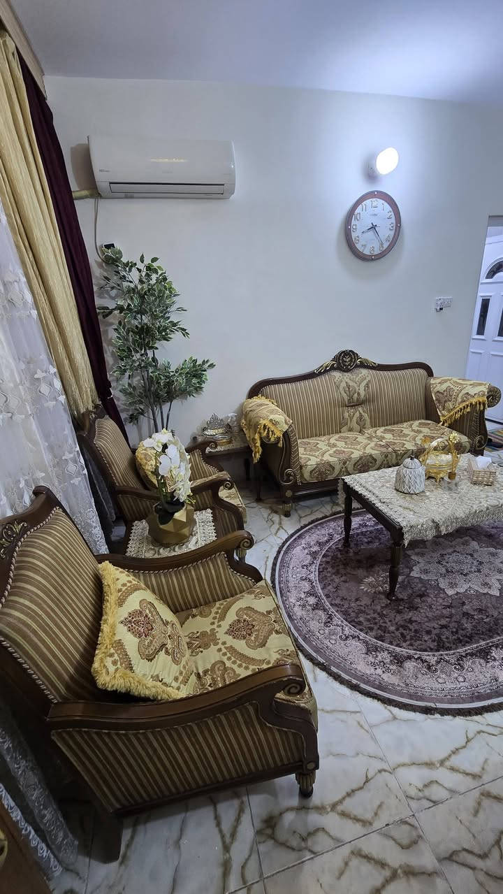 السلام عليكم تخم كامل للبيع كلش نظيف مكاني بغداد السيدية للاستفسار ع التفاصيل واتساب ***********
