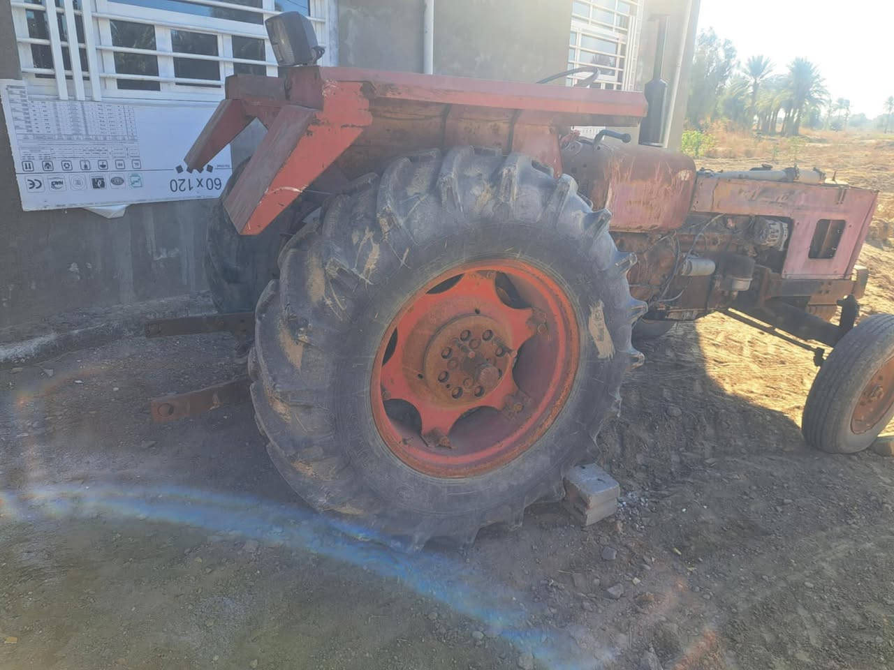 السلام عليكم مكينه عنتر للبيع جاهزه للعمل مكاني بابل الحله وياه عربانه اسكندريه نضيفه +خرماشه +معدلان + ديج مطبك ديج مفرد سعر ٣ ونص وبيه مجال بسيط استفسار ***********  وياه ثكالات عدد 6
