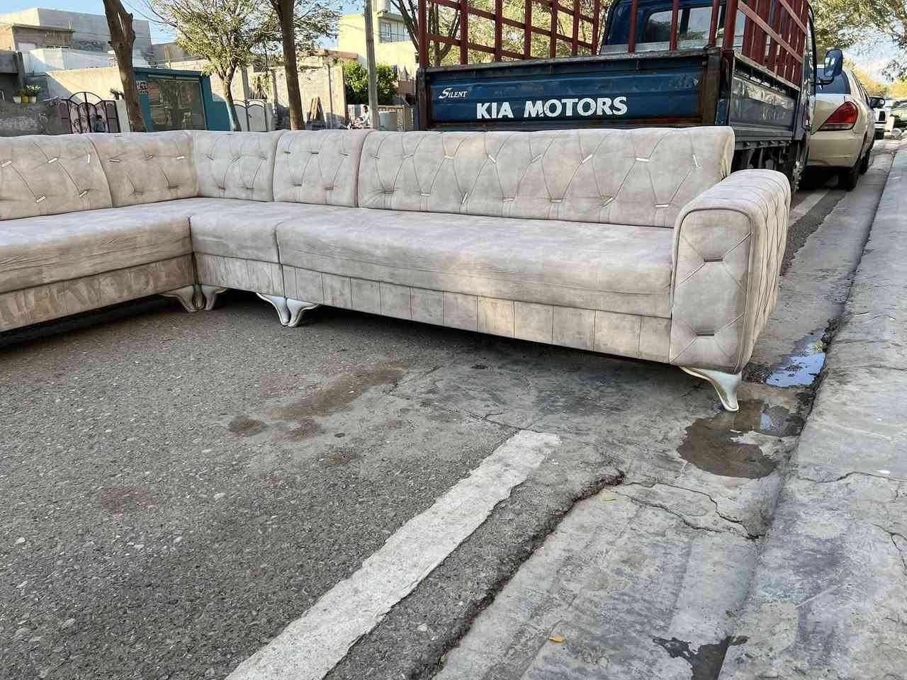 ئةم زاويية١٠نةفةريية
بؤفرؤشتن شتيكي تايبةت
دةسكردة فول خسوسيية
ژم***********
شوين كةلار
