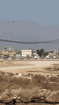 السلام عليكم ورحمة الله وبركاته بيت طابو صرف وموقع مميز ع طريق حلة كربلاء قرب كراج العتبة وسيطرة ام الهوى مساحة البيت ٢٥٢ متر ركن ع شارعين الرئيسي والفرعي يحتوي البيت اربعة غرف نوم  مع صالة كبيرة مع غرفة الاستقبال كبيرة يحتوي ع مجموعة صحية خارجية للزوار بناء البيت في سنة 2020 الموقع بي خدمات كثيرة للاستفسار الاتصال ***********
