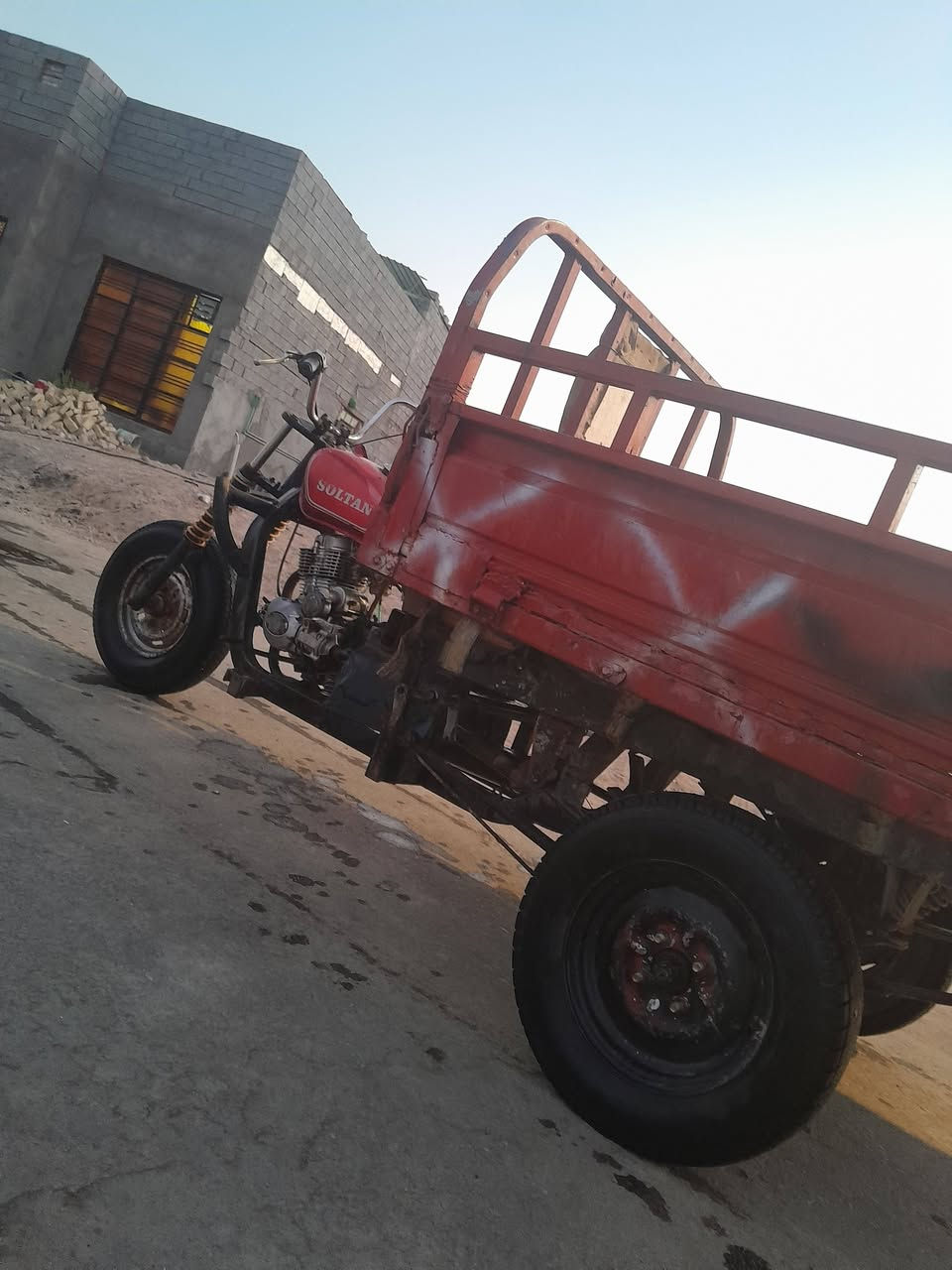 ستوته ادوات مكفوله كلش للبيع المكان كرمت علي ابو صخير سعر 500 وبيهه مجال رقم الهاتف ***********
