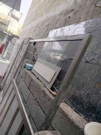 قاطع المنيوم نضافه70%وياه باب كامل اشتغلته800الف اريده 200الف  وبيه مج...