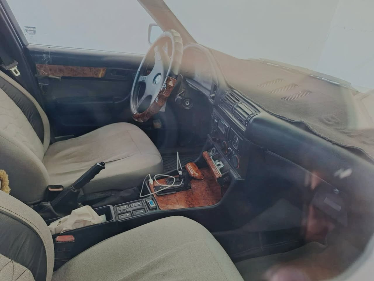 بي ام للبيع حجم 525 كير تماتيك تبريد شغال محرك كبس موديل ٩١ بيها كابون سياره جاهزه رقم جديد دولي وبسمي السعر 50وبه مجال 
الرقم ***********
