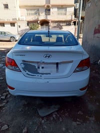 سياره اكسنت للبيع موديل 2015 تفاصيل  سنوية نافذة محرك ١٤٠٠ رصعات خفيفة...