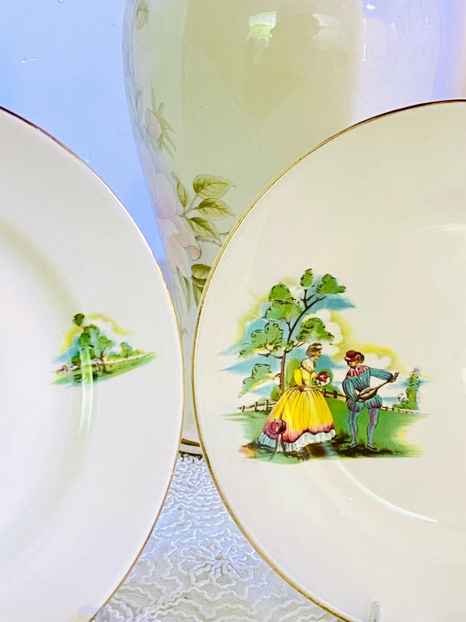 زوج صحون انكليزي مختوم ✨
القياس 16 يم
السعر 3 الاف

‎للطلب والاستفسار مراسلة الصفحة 💌💌
‎يوجد خدمة توصيل لكافة المحافظات🚕🚕
‎

.
.
.
.
.
.

‎#انتيك #انتيكات #كوب #انتيكات_تحف #فنتج


**إذا كنت صاحب هذا الإعلان وتريد حذفه لأي سبب، رجاءا أرسل رسالة إلى الدعم الفني**