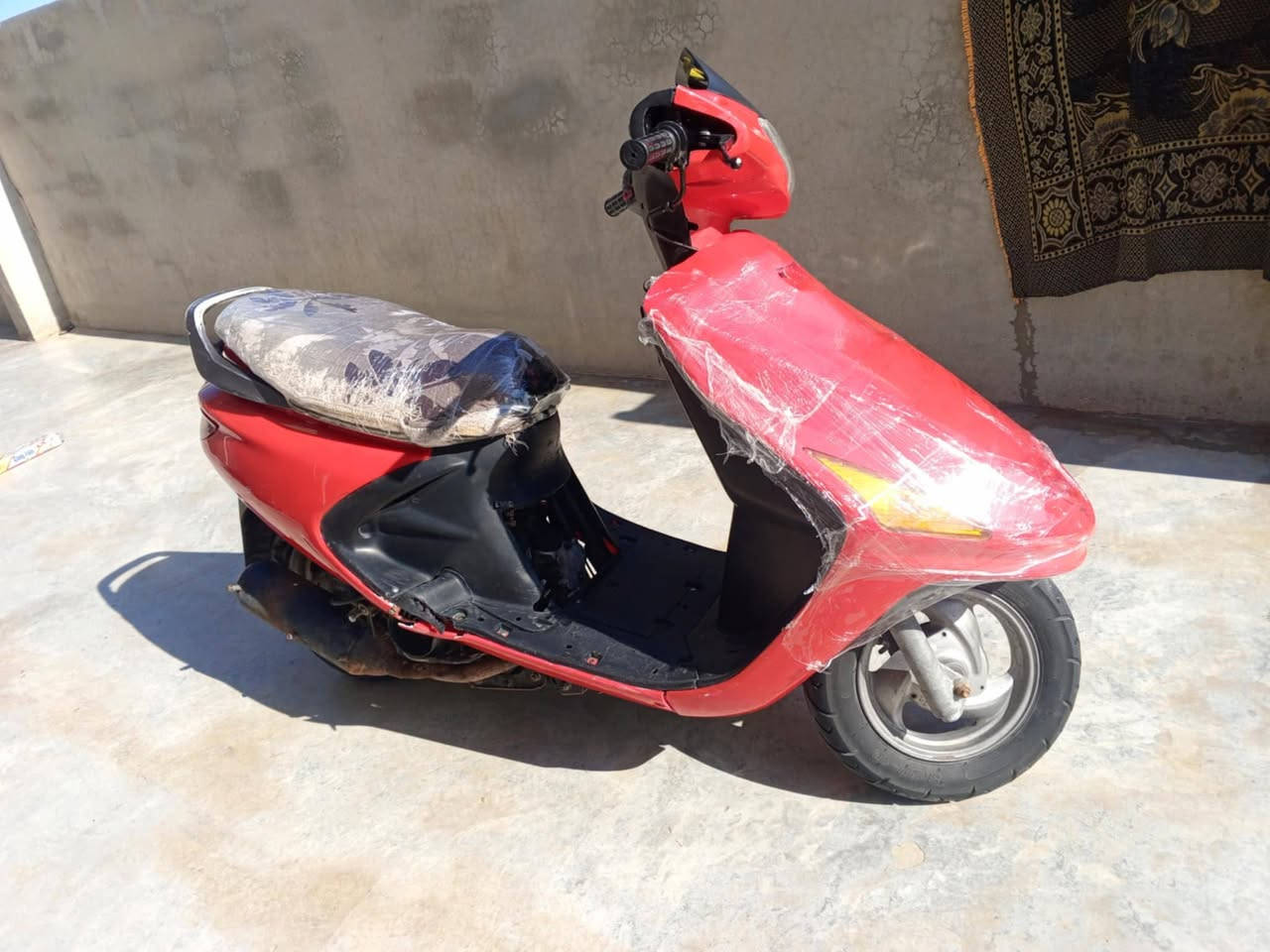 سلام عليكم 
دراجة اوتوماتيك للبيع. سعر350 للاستفسار ***********
