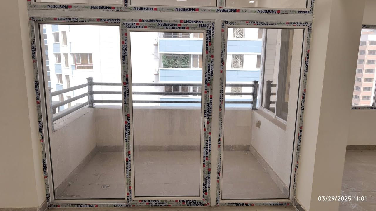 شقة للبيع في مجمع ابن فرناس السكني قرب مرور التاجيات في بغداد
الشقة مدفوعة الاقساط ومستلمة بشكل كامل وغير مسكونة
بلوك A4
الطابق الخامس
المساحة 190 م
صالة واستقبال
غرف نوم عدد 3
حمامات عدد 2
مطبخ متكامل مجهز بكاونترات وطباخ ومرشحة وغسالة ملابس
سبالت عدد 3
انارة 
اطلالة جانبية على الحدائق
كهرباء 24 ساعة 
منظومة غاز مركزي
السعر مناسب جدا 
للاستفسار التواصل على الرقم  ***********
