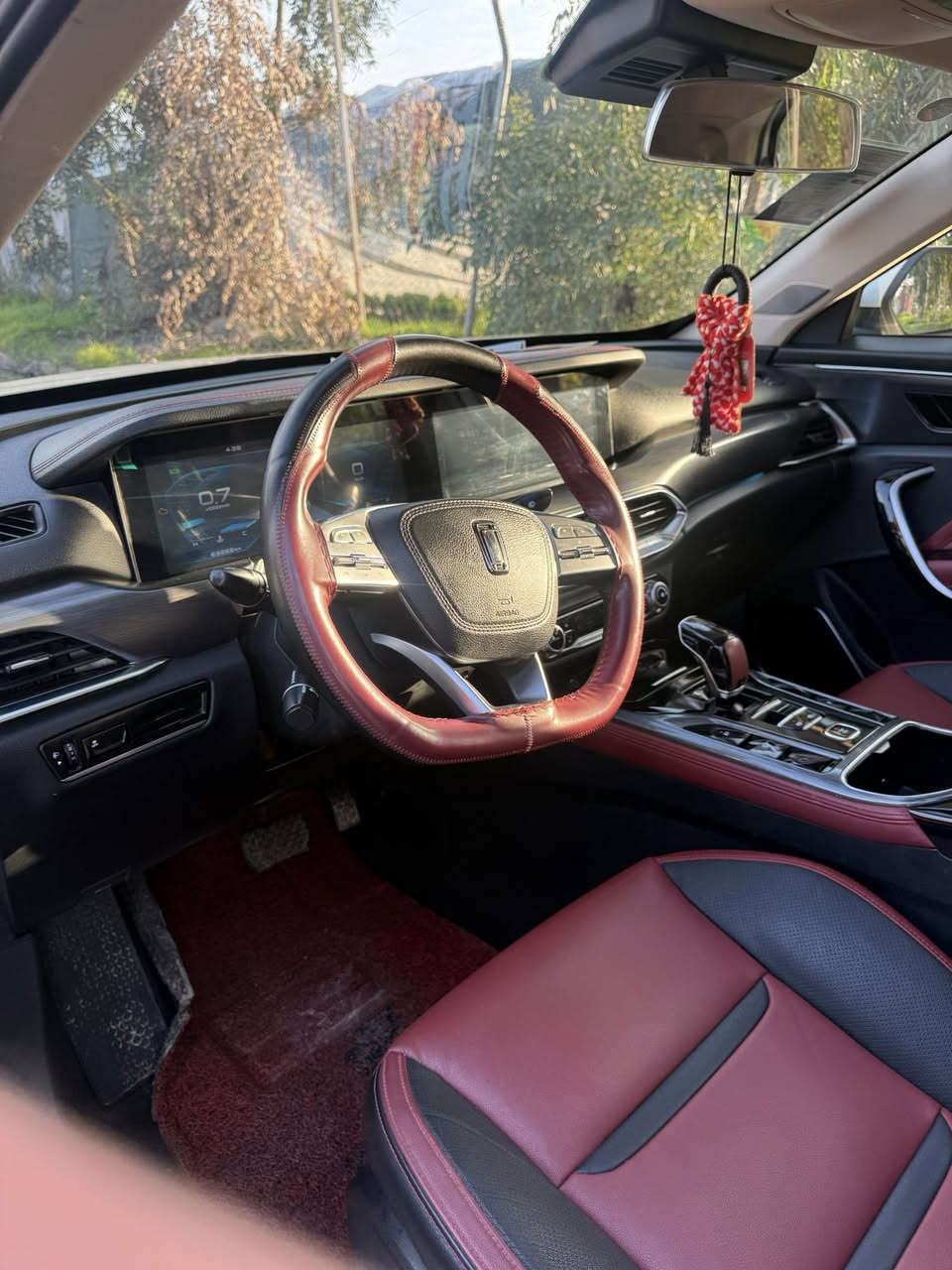 ‏السلام عليكم السياره استقطاع مباشر

سيارة تحويلها بشهر ال9 تريد وكالة تاخذ وكالة من الشرعي 

‏للبيع فاو بيستون t77 موديل ٢٠٢٢

‏رقم نينوى 

‏ مواصفات  

‏بانوراما بصمة ابواب وتشغيل 

‏تحكم ستيرن جهتين 

‏سايد بريك اوتو

‏داخل جلد لونين 

‏شاشات لمس لايت زنون فول led 

‏الون (تيتانيم) حساسات  كامره دواره ماسحه خلفيه

‏كشن جلد كهرباء 

‏مري طي

تحديد مسار 

مانع للانزلاق

تحكم شاشه لمس

كامرة مراقبة 

اتو هولد

‏محرك اربعة سلندر 1500 تيربو كير 7 نمر 

‏تبريد قطعتين

‏جديده السياره بمعنى الكلمه واحلى من الصور وبعد بيها موصفات

استلام السيارة من الشركة 44 مليون 

سعرها حالياً على نضافتها بلاش 122 ورقة وبيها مجال 

واتساب اتصال ***********

‏
