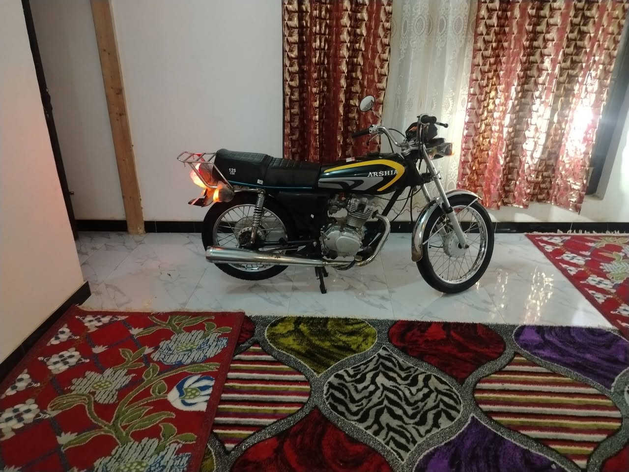 السلام عليكم شباب دراجه موديل 18 اوراق اصولي دراجه جديده وكلشي ما عايزها تعميرتهاا كله جديد كهربائية كله شغاله الدراجه برغي ما عايزها والسعر 575 وبيه مجال والشراي بيه خير ويدلل والاتصال على هذا الرقم ***********
