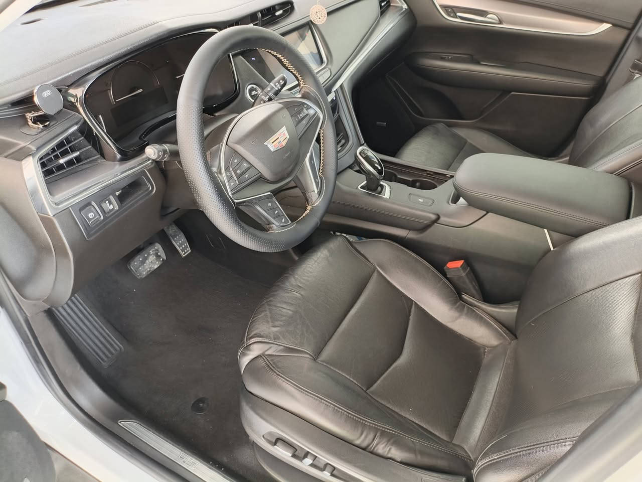 ‎كاديلاك xt5
‎موديل 2019
‎ماشية 70 الف 
‎رقم بصرة شبه مميز سنوية 2030
‎محرك ستة سلندر 3600
‎فول موصفات 
‎بانوراما
‎سستم صوت بوس
‎كشنات امامية كهرباء مع تدفئة 
‎استيرن كهرباء مع تدفئة 
‎كشن السايق رجاج مع خزن ميموري
‎رادارت بجميع الجهات 
‎مع نقاط عمياء
‎شحن موبايل وايرلس  
‎جنطة كهرباء شفط
‎اندرويد اوتو وكار بلي 
‎تحذير تصادم 
‎مع موصفات اخرى 
‎حادث السيارة غرق نسبة قليلة فقط باور ستيرن تبديل اكفل جميع الكهربائيات على الفحص  وبدون جيك انجن
‎دائما استخدم دهن اكسادو و بانزين محسن 
‎علما اني المالك الثاني لسيارة 
‎سعر السيارة 175 ورقة 
‎


**إذا كنت صاحب هذا الإعلان وتريد حذفه لأي سبب، رجاءا أرسل رسالة إلى الدعم الفني**