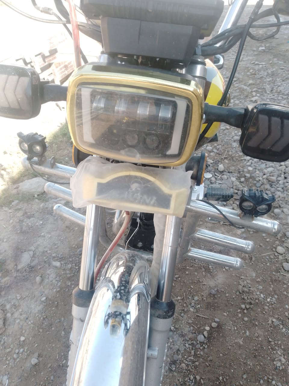 السلام عليكم
للبيع ماطور سيفان 2025
ماطور بعده وضع شركه صارله مشدود 4شهر 
لسعر 700وبيه مجال بسيط المكان بيجي

*********** 
اعتذر عن الاقساط والوعده
