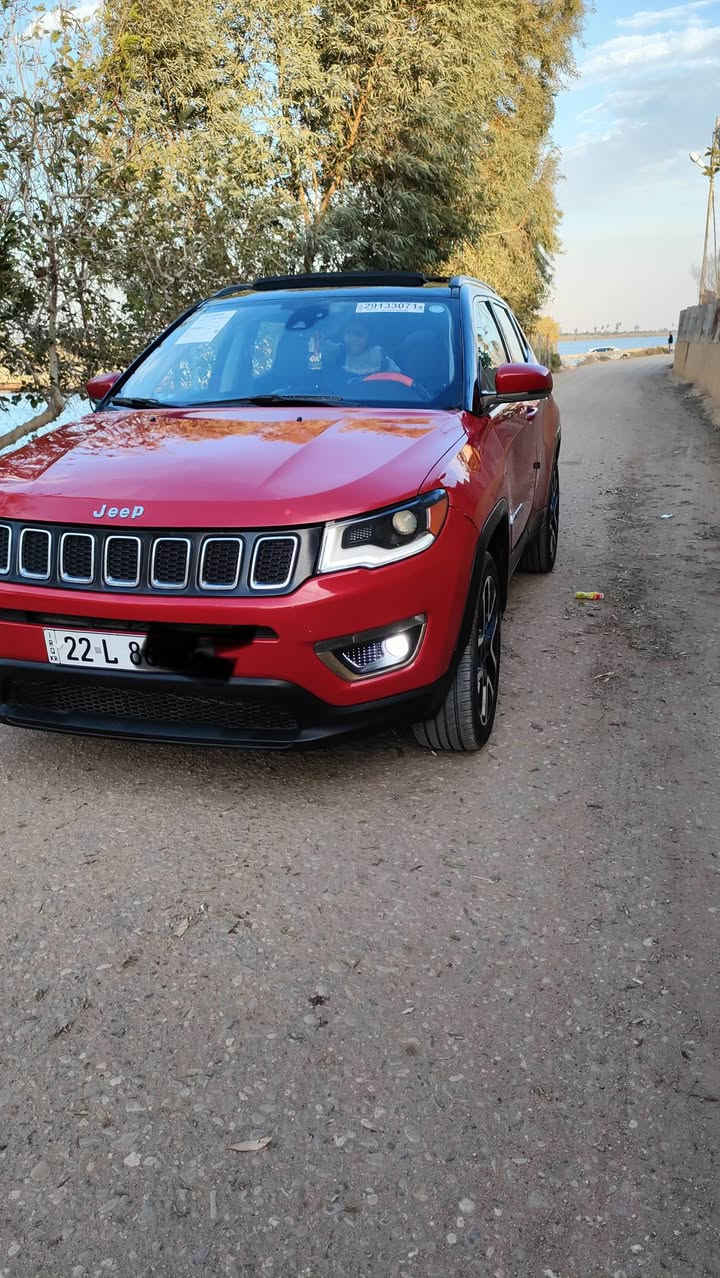 سلام عليكم 
جيب كومباس موديل 21 فول مواصفات 
وارد امريكا
بيها 3 قطع وقطعه تبديل
ضربه بچم
سياره حلوه ونضيفه بس محرك صار بي نفخه ماعرف سبب بدون تنقيص
رقمها اربيل
بكان سياره بصره  هارثه
سعر    130 بيها مجال
***********
***********
