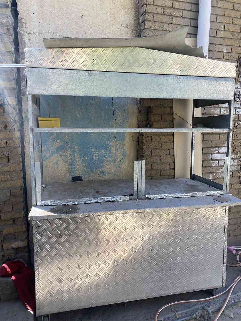 عربانه لبلبي عصائر لبن جديده ما مستخدمه للبيع العرض مترين السعر 300وبيها مجال للتواصل ***********
