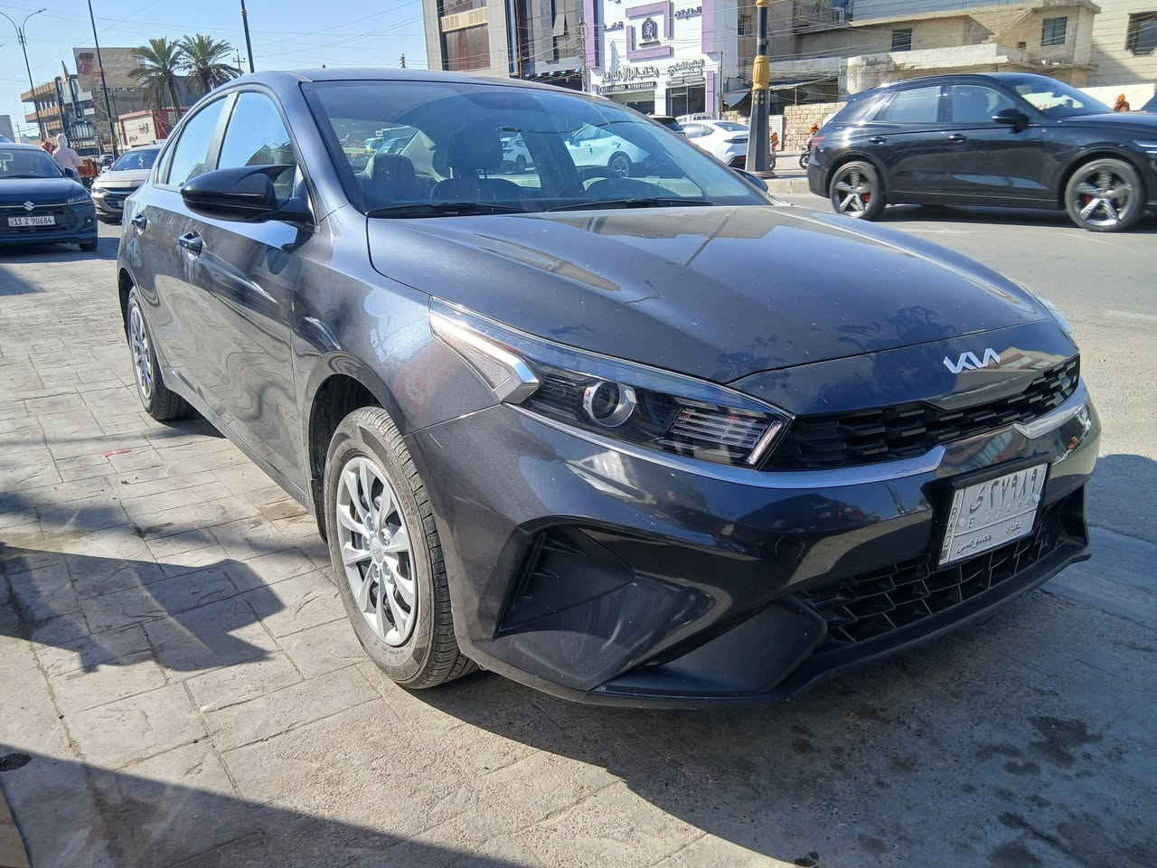 سلام عليكم سيراتو خليجي موديل ٢٣ رقم بغداد سياره كفاله عامه عله وضع شركه ماشيه ٣٥ الف بعدها زيرو مواصفات شاشه كامره حساسات مواصاف نص فول العنوان بغداد سيدسه  سعر ١٦٧ وبيها مجال حك جيه *********** ***********
