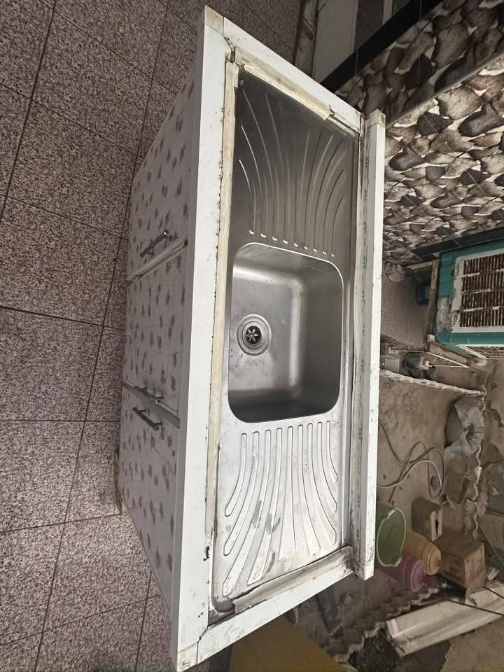 سنك للبيع
السعر ٣٠ الف 
الرجلين بيها مكسورات باقي التفاصيل مثل ماواضح بالصورة
بابل المحاويل
***********
