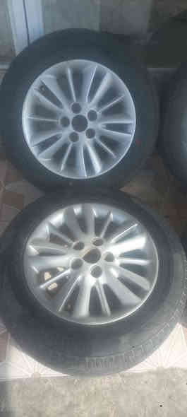 للبيع تخم حجم ١٦ كامل بي زوج تايرات جدد ياباني وثنين نظيفات خابر وتدلل ***********
