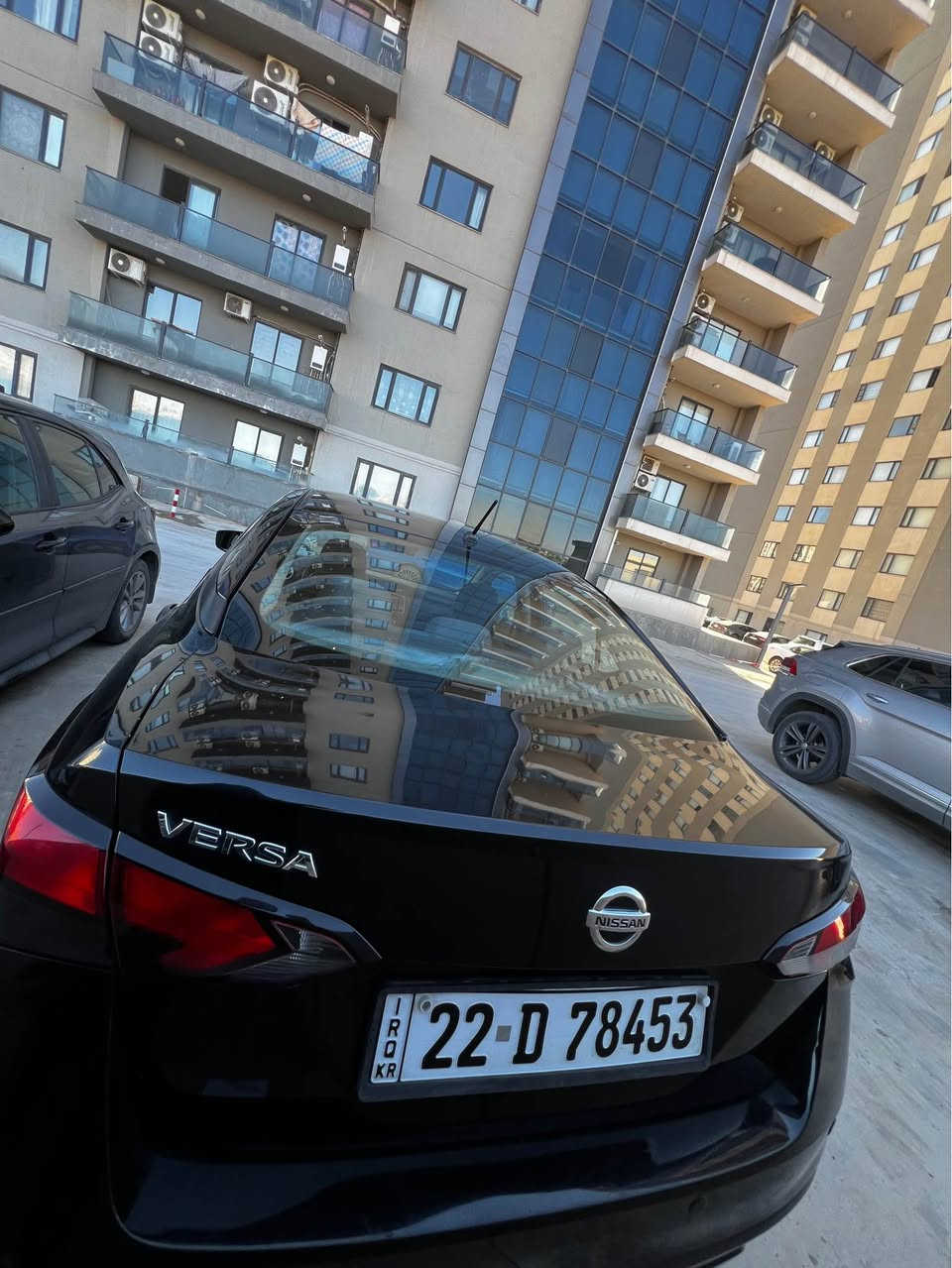 نيسان فيرسا  موديل (٢٠٢٠)
جاملغ وبوند صبغ 
كير محرك حدادية كلو جديد 
بي شوية حالوب ناعم 
رقم وسنوية جديد 
تحويل وكالة بشرط 
سعر ١٠٦ ومجال بسيط 
رقم موبايل *********** دهوك, العراق
